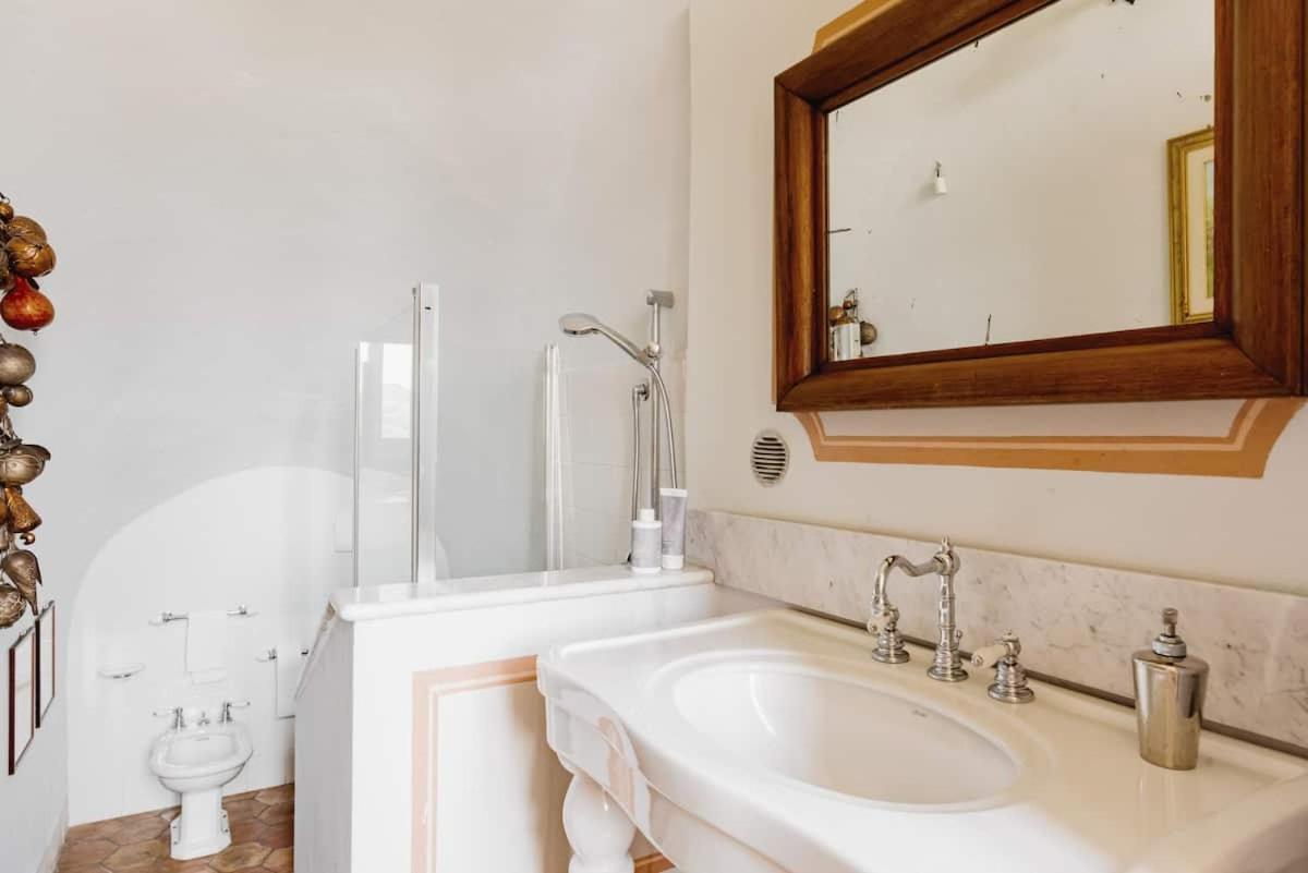 Bed and Breakfast Castello Di Coazzolo Неїве Номер фото