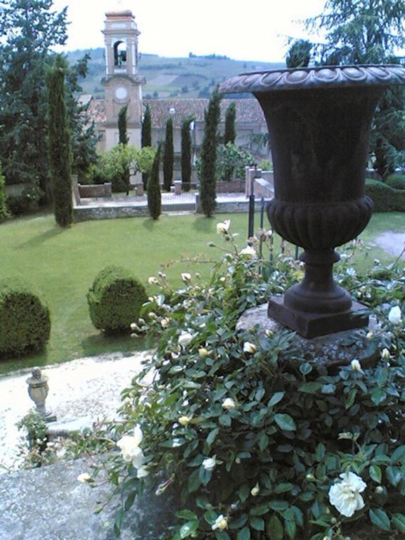 Bed and Breakfast Castello Di Coazzolo Неїве Екстер'єр фото